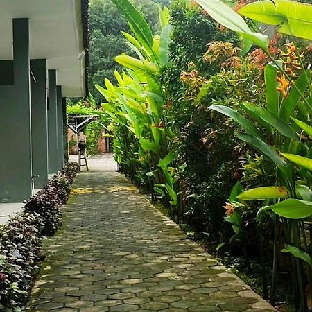 Oyo 2864 Mangsit Garden Homestay Екстериор снимка
