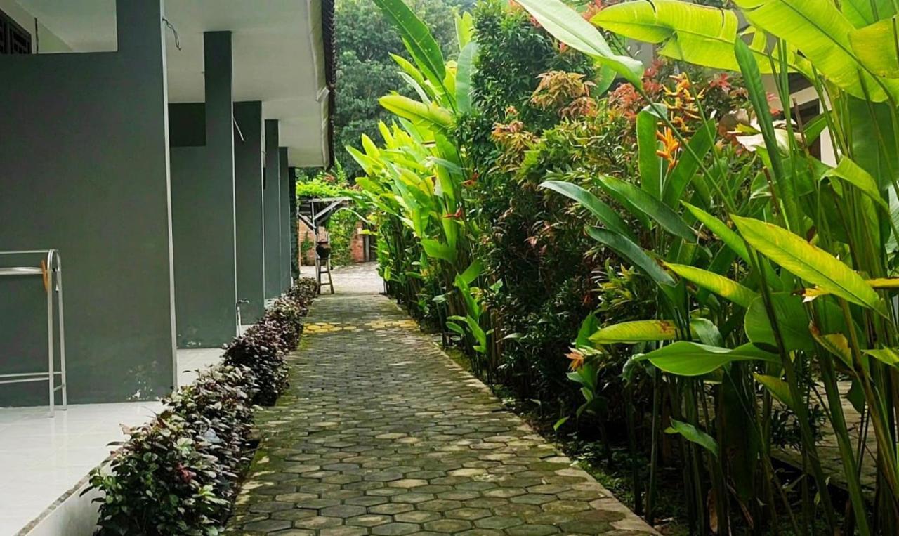 Oyo 2864 Mangsit Garden Homestay Екстериор снимка