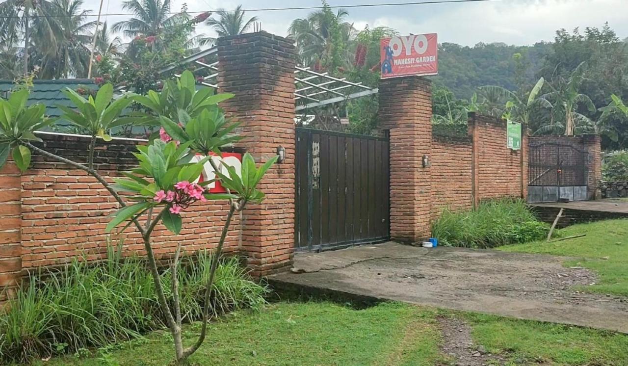 Oyo 2864 Mangsit Garden Homestay Екстериор снимка